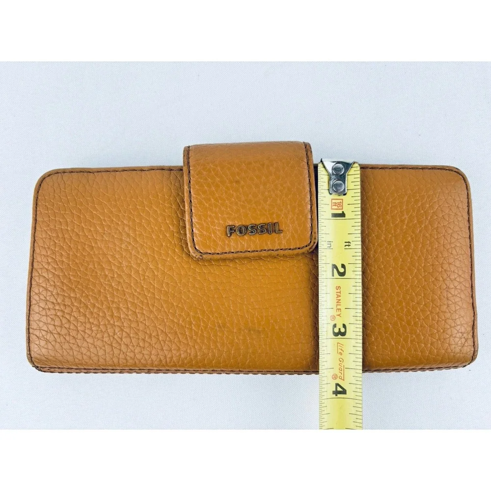 Fossil Logan Zip Around Women's‎ Leather Clutch - Brown Credit Card Holder